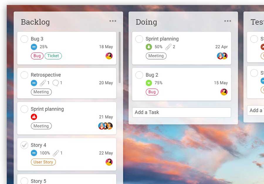 A zoomed in screenshot of ProjectManager.com’s kanban view